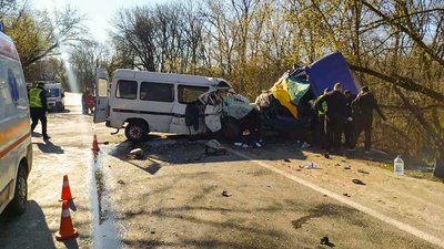 У Кіровоградскій області під час аварії травмувалися семеро людей
