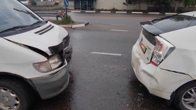 На Житомирщині мікроавтобус зіштовхнувся з вантажівкою – двоє людей травмувалися На Житомирщині мікроавтобус зіштовхнувся з вантажівкою – двоє людей травмувалися