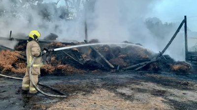 Рудники, пожежа, сіно, солома, тюки, ДСНС, Франківщина, надзвичайники