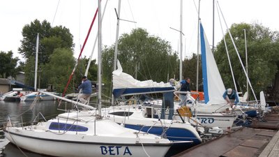 Перегони під вітрилами: у Черкасах відбулася регата пам'яті Олександра Савінського Перегони під вітрилами: у Черкасах відбулася регата пам'яті Олександра Савінського