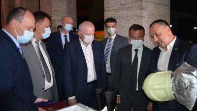 Благодійну допомогу передали закарпатським надзвичайникам з Чехії Благодійну допомогу передали закарпатським надзвичайникам з Чехії