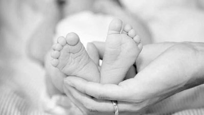 У Сумах підозрюють акушерку у смерті новонародженої дитини