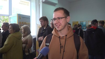 "Русскій воєнний корабль…всьо!": у Тернополі погасили поштову марку "Русскій воєнний корабль…всьо!": у Тернополі погасили поштову марку