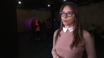 У Франківську показали документальну виставу за жіночими історіями та їхнім досвідом війни У Франківську показали документальну виставу за жіночими історіями та їхнім досвідом війни