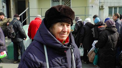 гарячі обіди переселенці Донбас їжа страви допомога благодійний фонд "Їжа життя Дніпро"