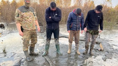 На Рівненщині вчергове виявили бурштинокопачів. Скільки таких випадків було в році