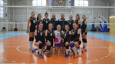 Склад жіночої команди з волейболу у Чернівцях Склад жіночої команди з волейболу у Чернівцях