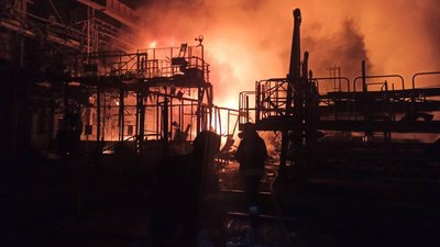Внаслідок нічного ракетного удару сталася пожежа на інфраструктурному об'єкті Запоріжжя