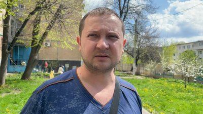 "Жінка лишилася лежати у під’їзді": очевидець розповів про смертельний обстріл Харкова "Жінка лишилася лежати у під’їзді": очевидець розповів про смертельний обстріл Харкова