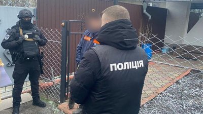 Вимагали надумані борги з мешканців Коростеня: на Житомирщині викрили групу рекетирів на чолі з кримінальним авторитетом Вимагали надумані борги з мешканців Коростеня: на Житомирщині викрили групу рекетирів на чолі з кримінальним авторитетом