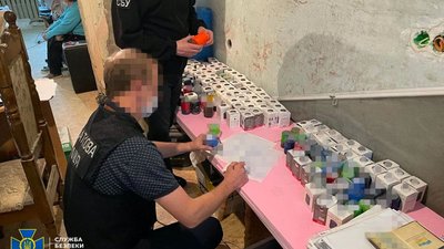 Контрабанди пального з РФ та Білорусі: правоохоронці пояснили обшуки в будинку Кличка Контрабанди пального з РФ та Білорусі: правоохоронці пояснили обшуки в будинку Кличка