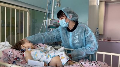 У Львові кардіохірург зі США прооперував п'ять дітей з серцевими вадами