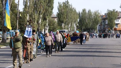 На Кіровоградщині попрощалися з військовим Сергієм Смоляром На Кіровоградщині попрощалися з військовим Сергієм Смоляром