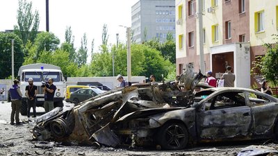 На місці нічного обстрілу Салтівки у Харкові сапери вилучили уламки "Урагану", що не розірвалися На місці нічного обстрілу Салтівки у Харкові сапери вилучили уламки "Урагану", що не розірвалися