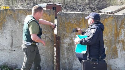 Процес опломбовування сміттєзвалища в Роменській громаді