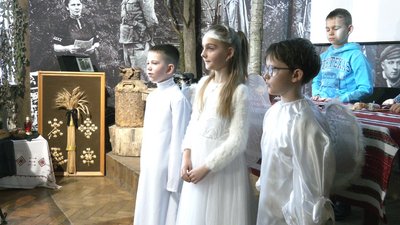 В Івано-Франківську вшанували пам'ять жертв голодоморів В Івано-Франківську вшанували пам'ять жертв голодоморів