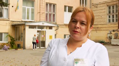 Додаткові ліжка у коридорі та в їдальні: яка ситуація з COVID-19 у лікарнях Франківська