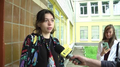 Український актор Віктор Андрієнко презентував житомирським школярам свої нові книжки Український актор Віктор Андрієнко презентував житомирським школярам свої нові книжки