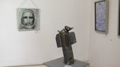 В Івано-Франківську презентували виставку кераміки Василя Перегінця В Івано-Франківську презентували виставку кераміки Василя Перегінця