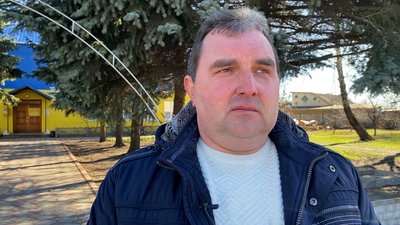 Новий будинок зводять благодійники жителю Чернігівщини, чия оселя згоріла за кілька годин до деокупації села Новий будинок зводять благодійники жителю Чернігівщини, чия оселя згоріла за кілька годин до деокупації села