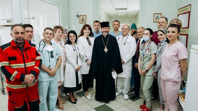 Глава УГКЦ Святослав відвідав у Франківську хворих дітей Глава УГКЦ Святослав відвідав у Франківську хворих дітей