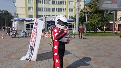На майдані у Рівному відзначають День фізкультури і спорту. Що у програмі На майдані у Рівному відзначають День фізкультури і спорту. Що у програмі