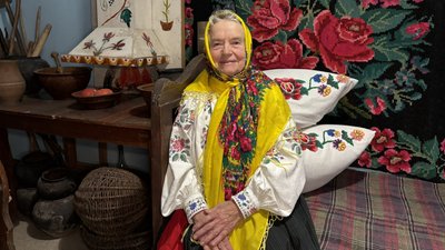 Марія Грошовик, хустка, колядка