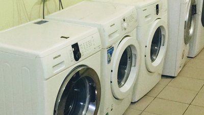 У Чернівцях відкрили соціальну пральню для малозабезпечених людей