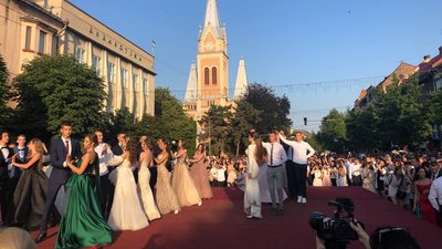 У Мукачеві пройшов Парад випускників
