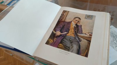 У Житомирі відновили пошкоджене видання про Івана Котляревського 1961 року