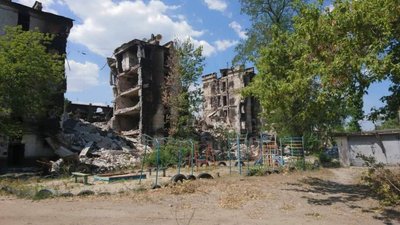 "Прильоти" ракет на Хмельничині та у Харкові, обстріли на Донбасі. Як минула ніч у регіонах