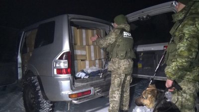 На кордоні з Румунією у буковинця вилучили сигарет на понад 700 тисяч гривень