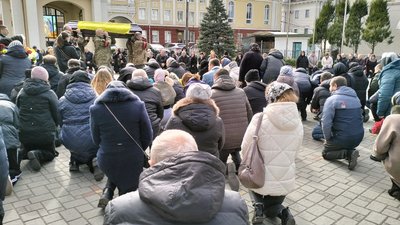 У Луцьку попрощалися із 34-річним воїном Едуардом Ковальчуком