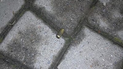 П’яний прикарпатець серед вулиці погрожував людям пістолетом П’яний прикарпатець серед вулиці погрожував людям пістолетом