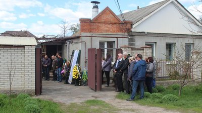 У Сумах поховали загиблого військового 27-ї артбригади Олексія Мірошніченка У Сумах поховали загиблого військового 27-ї артбригади Олексія Мірошніченка