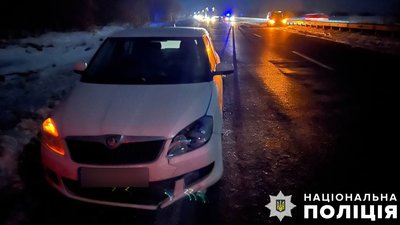 Дві машини переїхали чоловіка: на Полтавщині моторошна ДТП Дві машини переїхали чоловіка: на Полтавщині моторошна ДТП