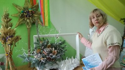 Керівниця гуртка флористики та дизайну Людмила Козак Керівниця гуртка флористики та дизайну Людмила Козак