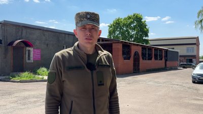 Історії з блокпоста: як сумчани реагують на роздачу повісток Історії з блокпоста: як сумчани реагують на роздачу повісток