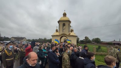 Львівщина прощається із курсантом, який загинув в авіакатастрофі на Харківщині Львівщина прощається із курсантом, який загинув в авіакатастрофі на Харківщині