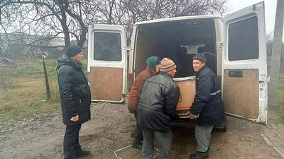На Херсонщині до деокупованих Козацького та Веселого доставили десять генераторів