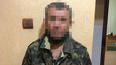 На Берегівщині поліцейські затримали чоловіка, що напав на жінку, вимагаючи гроші На Берегівщині поліцейські затримали чоловіка, що напав на жінку, вимагаючи гроші