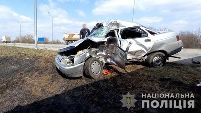 На Полтавщині зіткнулися легковик та вантажівка: один із водіїв загинув На Полтавщині зіткнулися легковик та вантажівка: один із водіїв загинув