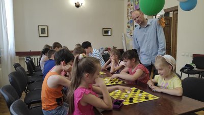 шашки