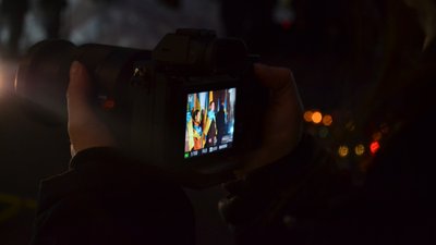 Реконструкція подій Майдану, фаєри та Тризуб з лампадок: у Житомирі вшанували Небесну Сотню Реконструкція подій Майдану, фаєри та Тризуб з лампадок: у Житомирі вшанували Небесну Сотню