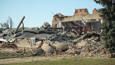 "Додому хочеться. Але… Вже немає куди": сповідь про такі близькі та недосяжні водночас Гуляйполе та Степногірськ "Додому хочеться. Але… Вже немає куди": сповідь про такі близькі та недосяжні водночас Гуляйполе та Степногірськ