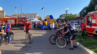 35 кілометрів заради перемоги: у Луцьку – благодійний велопробіг на підтримку ЗСУ 35 кілометрів заради перемоги: у Луцьку – благодійний велопробіг на підтримку ЗСУ