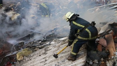 Обстріл центру Харкова: рятувальники повідомили щонайменше про двох загиблих