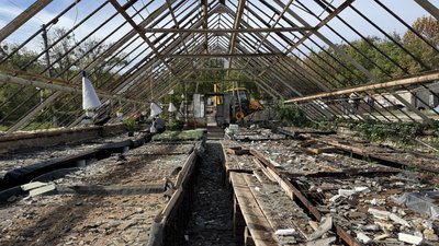 У Полтаві внаслідок обстрілу зруйновані теплиці комунального підприємства