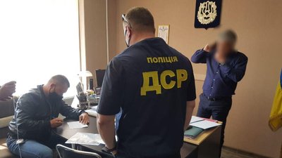 У Херсоні високопосадовця затримали на хабарі