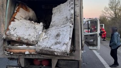 Російський безпілотник атакував хлібний фургон на трасі 4 травня 2026 року